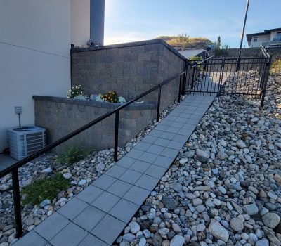 aluminum-handrail-black-upper-mission-kelowna-silver-bullet-deck-rail-scaled.jpg