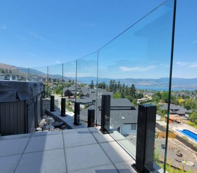 black-12mm-glass-curved-railing-topless-glass